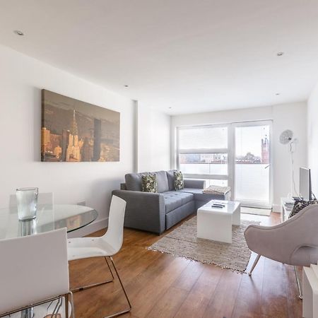 Luxury 2-Bed Flat Parking And Close To The Tube Londres Exterior foto