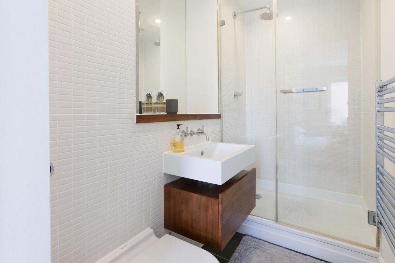 Luxury 2-Bed Flat Parking And Close To The Tube Londres Exterior foto