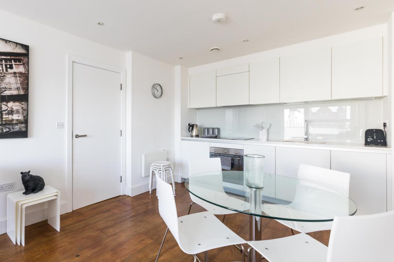 Luxury 2-Bed Flat Parking And Close To The Tube Londres Exterior foto